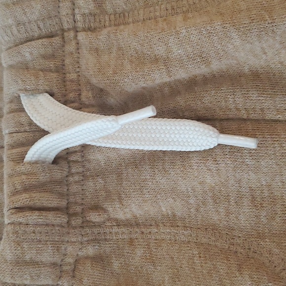 Old Navy Kids Khaki Shorts - Picture 2 of 6